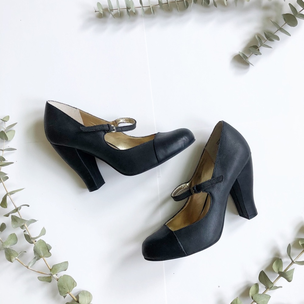 Seychelles Black Leather Mary Jane Heels✨
